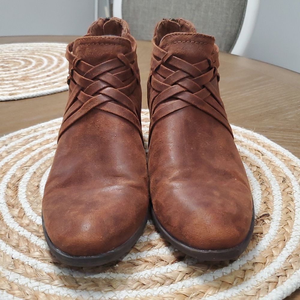 BareTraps Goldie Brown Leather Booties, Size 10 - Picture 3 of 8